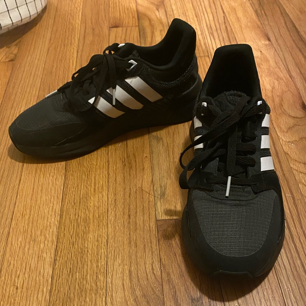 Adidas Run 90s Shoes